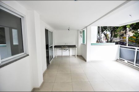 Apartamento à venda com 68m², 1 quarto e sem vaga Apartamento à venda com 68m², 1 quarto e sem vagaSala