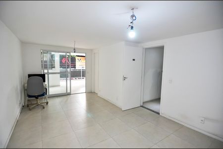 Apartamento à venda com 68m², 1 quarto e sem vaga Apartamento à venda com 68m², 1 quarto e sem vagaSala