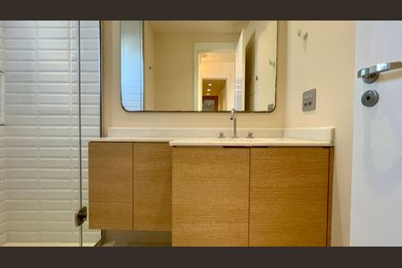 Apartamento à venda com 100m², 3 quartos e 2 vagasBanheiro da Suíte