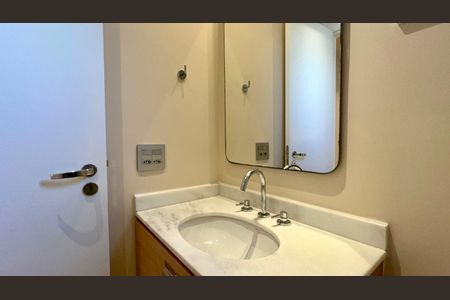 Apartamento à venda com 100m², 3 quartos e 2 vagasBanheiro