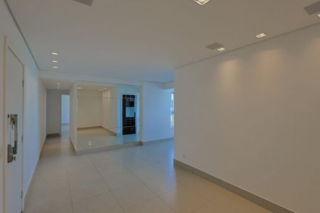 Sala de apartamento para alugar com 2 quartos, 77m² em vila da serra, Belo Horizonte