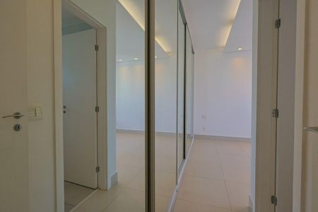 Apartamento para alugar com 77m², 2 quartos e 2 vagas Apartamento para alugar com 77m², 2 quartos e 2 vagasQuarto