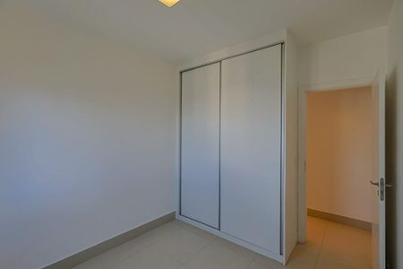Apartamento para alugar com 77m², 2 quartos e 2 vagas Apartamento para alugar com 77m², 2 quartos e 2 vagasQuarto