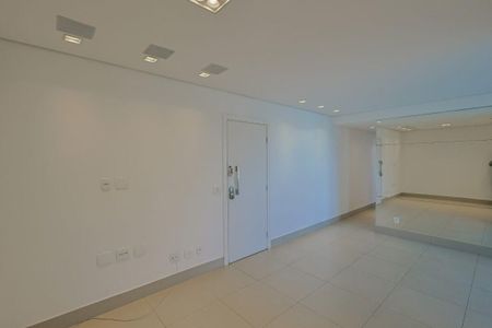 Sala de apartamento para alugar com 2 quartos, 77m² em vila da serra, Belo Horizonte