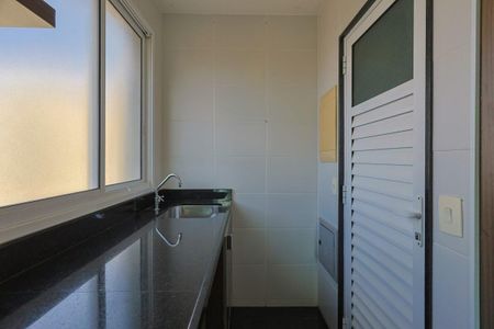 Apartamento para alugar com 77m², 2 quartos e 2 vagas Apartamento para alugar com 77m², 2 quartos e 2 vagasCozinha