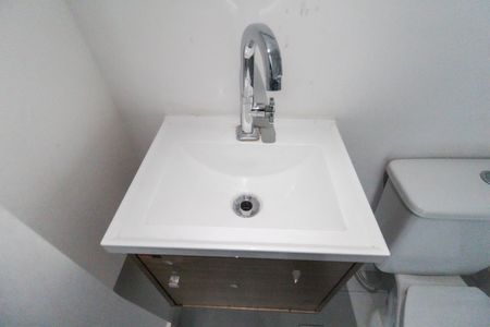 Banheiro social de apartamento para alugar com 1 quarto, 34m² em Cidade Antônio Estêvão de Carvalho, São Paulo