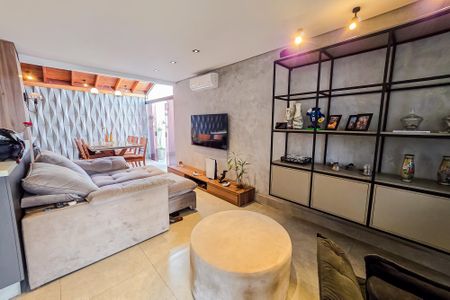 Sala de casa de condomínio à venda com 2 quartos, 127m² em Vila Metalúrgica, Santo André