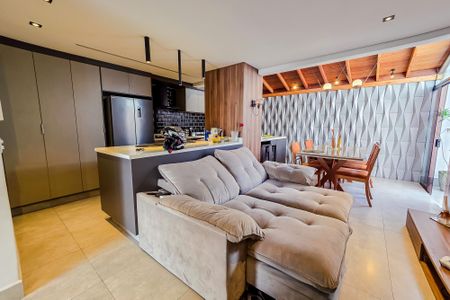 Sala de casa de condomínio à venda com 2 quartos, 127m² em Vila Metalúrgica, Santo André