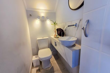 Casa de condomínio à venda com 127m², 2 quartos e 2 vagas Casa de condomínio à venda com 127m², 2 quartos e 2 vagasLavabo