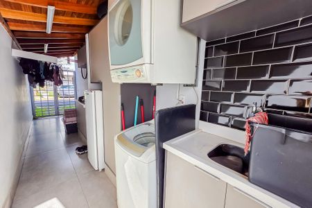 Casa de condomínio à venda com 127m², 2 quartos e 2 vagas Casa de condomínio à venda com 127m², 2 quartos e 2 vagasÁrea de Serviço