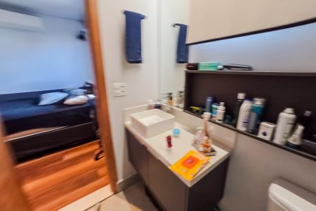 Casa de condomínio à venda com 127m², 2 quartos e 2 vagas Casa de condomínio à venda com 127m², 2 quartos e 2 vagasBanheiro da Suíte