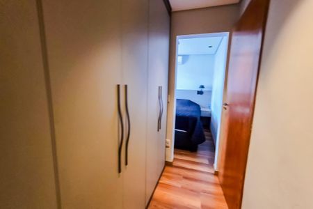 Casa de condomínio à venda com 127m², 2 quartos e 2 vagas Casa de condomínio à venda com 127m², 2 quartos e 2 vagasCloset