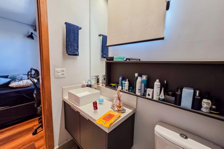 Casa de condomínio à venda com 127m², 2 quartos e 2 vagas Casa de condomínio à venda com 127m², 2 quartos e 2 vagasBanheiro da Suíte