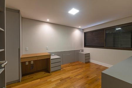Apartamento à venda com 200m², 3 quartos e 2 vagas