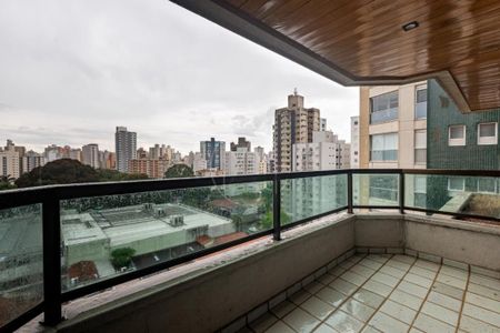 Apartamento à venda com 200m², 3 quartos e 2 vagas