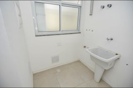 Apartamento à venda com 68m², 1 quarto e sem vaga Apartamento à venda com 68m², 1 quarto e sem vagaÁrea de Serviço