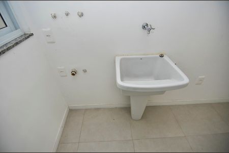 Apartamento à venda com 68m², 1 quarto e sem vaga Apartamento à venda com 68m², 1 quarto e sem vagaÁrea de Serviço