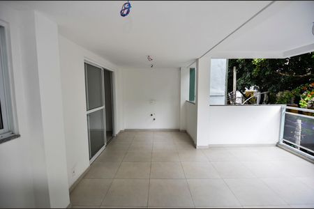 Apartamento à venda com 68m², 1 quarto e sem vaga Apartamento à venda com 68m², 1 quarto e sem vagaSala