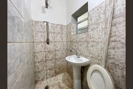 Banheiro 1 de casa para alugar com 1 quarto, 40m² em Jardim Paulo Vi, São Paulo