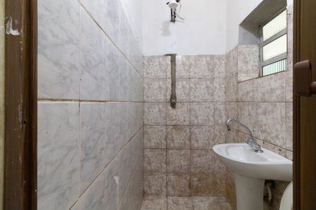 Banheiro de casa para alugar com 1 quarto, 40m² em Jardim Paulo Vi, São Paulo