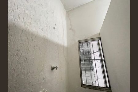 Banheiro de serviço de casa para alugar com 1 quarto, 40m² em Jardim Paulo Vi, São Paulo