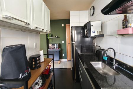 Cozinha de apartamento à venda com 2 quartos, 44m² em Vila São Bernardo, Campinas