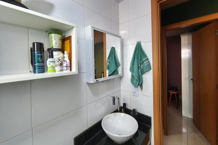 Apartamento à venda com 44m², 2 quartos e 1 vaga Apartamento à venda com 44m², 2 quartos e 1 vagaBanheiro