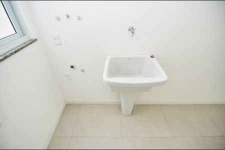 Apartamento à venda com 68m², 1 quarto e sem vagaÁrea de Serviço