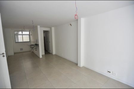 Apartamento à venda com 68m², 1 quarto e sem vagaSala