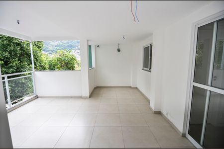 Apartamento à venda com 68m², 1 quarto e sem vagaSala