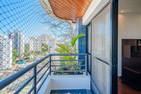 Apartamento à venda com 120m², 3 quartos e 2 vagasVaranda