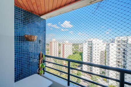 Apartamento à venda com 120m², 3 quartos e 2 vagasVaranda