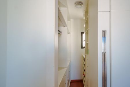 Apartamento à venda com 120m², 3 quartos e 2 vagasCloset