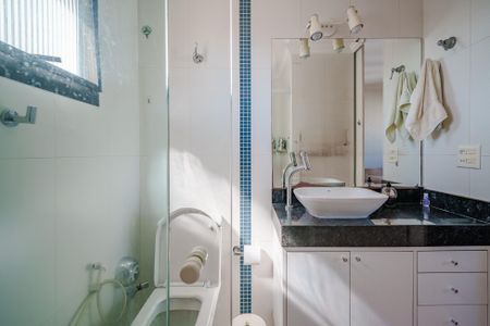 Apartamento à venda com 120m², 3 quartos e 2 vagasBanheiro da Suíte