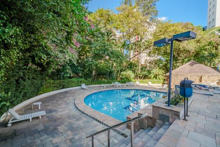 Apartamento à venda com 120m², 3 quartos e 2 vagasÁrea comum - Piscina