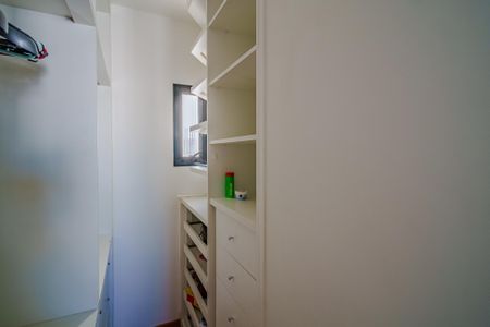 Apartamento à venda com 120m², 3 quartos e 2 vagasCloset