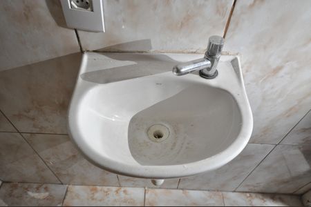 Casa para alugar com 35m², 2 quartos e sem vagaBanheiro