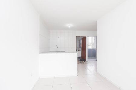 Sala de casa de condomínio para alugar com 2 quartos, 45m² em Vila Campanela, São Paulo