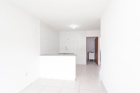 Sala de casa de condomínio para alugar com 2 quartos, 45m² em Vila Campanela, São Paulo