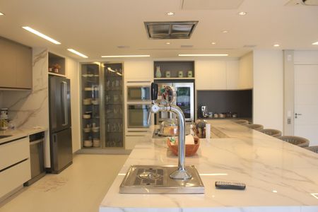 Cozinha de apartamento à venda com 4 quartos, 302m² em Santa Maria, São Caetano do Sul