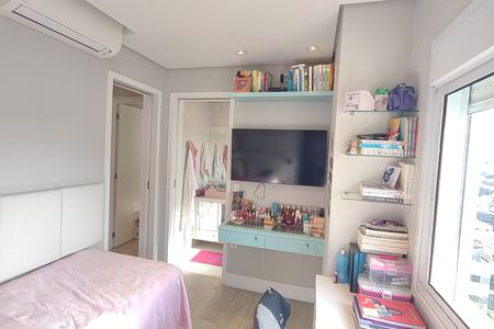 Apartamento à venda com 302m², 4 quartos e 3 vagas Apartamento à venda com 302m², 4 quartos e 3 vagasSuíte 2