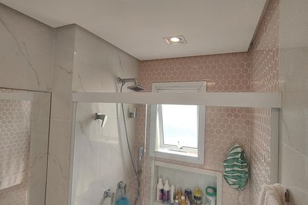 Apartamento à venda com 302m², 4 quartos e 3 vagas Apartamento à venda com 302m², 4 quartos e 3 vagasBanheiro da Suíte 2
