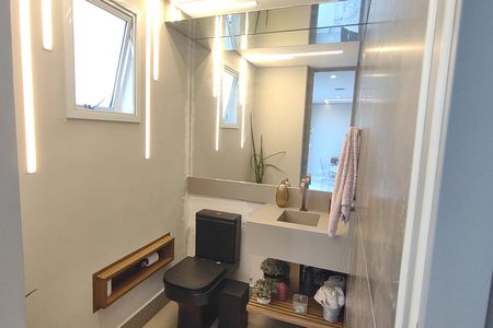 Apartamento à venda com 302m², 4 quartos e 3 vagas Apartamento à venda com 302m², 4 quartos e 3 vagasLavabo