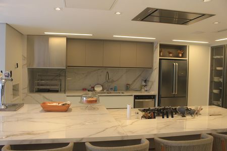 Apartamento à venda com 302m², 4 quartos e 3 vagasCozinha