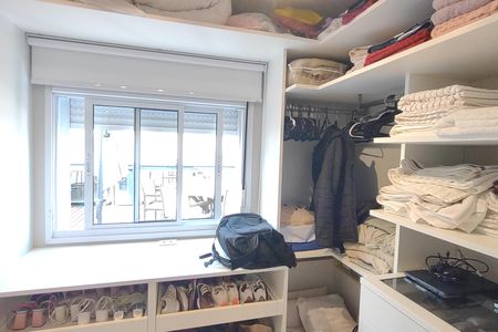 Apartamento à venda com 302m², 4 quartos e 3 vagas Apartamento à venda com 302m², 4 quartos e 3 vagasCloset da suíte 1