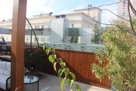 Apartamento à venda com 302m², 4 quartos e 3 vagasQuintal