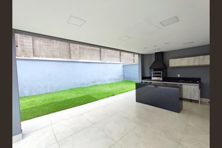 Casa de condomínio à venda com 280m², 3 quartos e 4 vagas