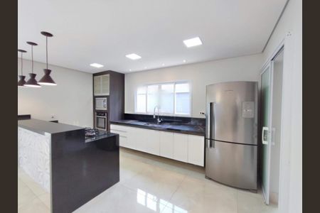 Casa de condomínio à venda com 280m², 3 quartos e 4 vagas
