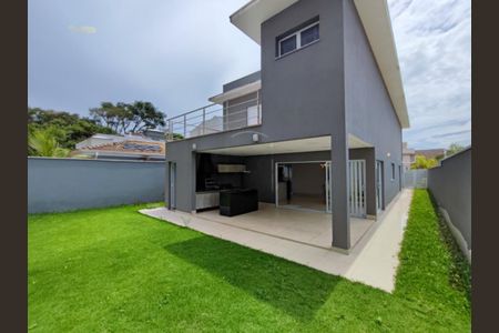 Casa de condomínio à venda com 280m², 3 quartos e 4 vagas