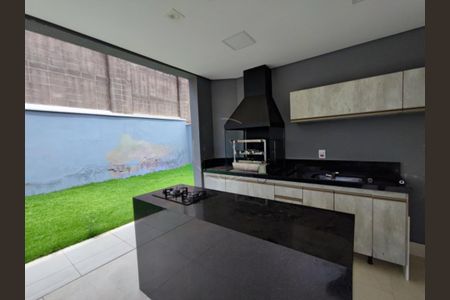 Casa de condomínio à venda com 280m², 3 quartos e 4 vagas